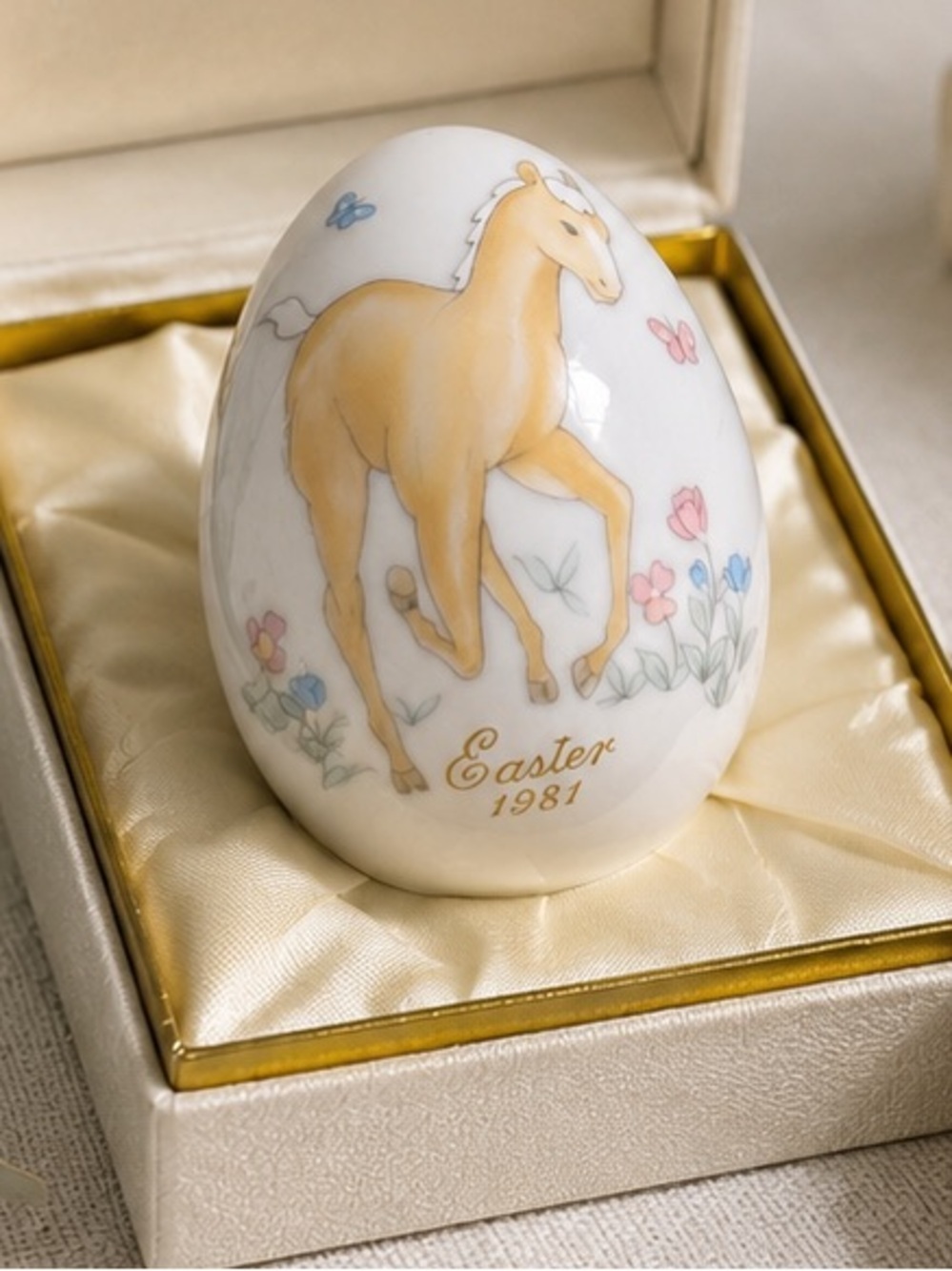 Noritake Easter Egg 1981 Horse Bone China Limited Edition w Box